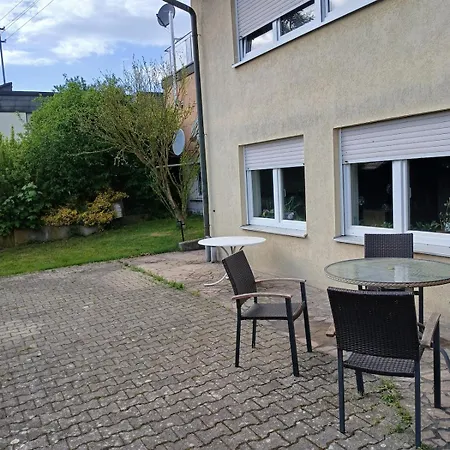 Gemuetliche 2-zimmer-wohnung Mit Top-anbindung Апартаменты *