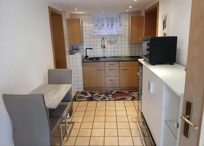 Gemuetliche 2-zimmer-wohnung Mit Top-anbindung 아파트 크라일샤임